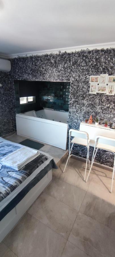 Latorre Jacuzzi Jerez Apartment Jerez de la Frontera Exterior photo
